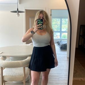 Aritzia sunday best black skirt